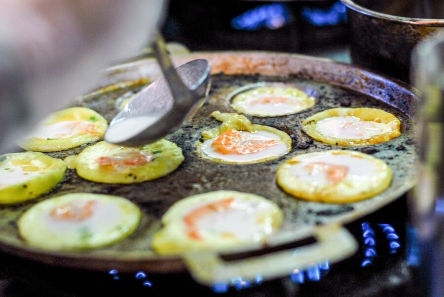 Ho Chi Minh City: Private Street Food Motorbike Tour - How much food you actually get: 9 dishes plus unlimited drinks