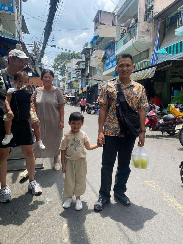 Ho Chi Minh City: Walking Food Tour with 13 Tastings - The Star Activity: Making Bánh xèo, Not Just Eating It