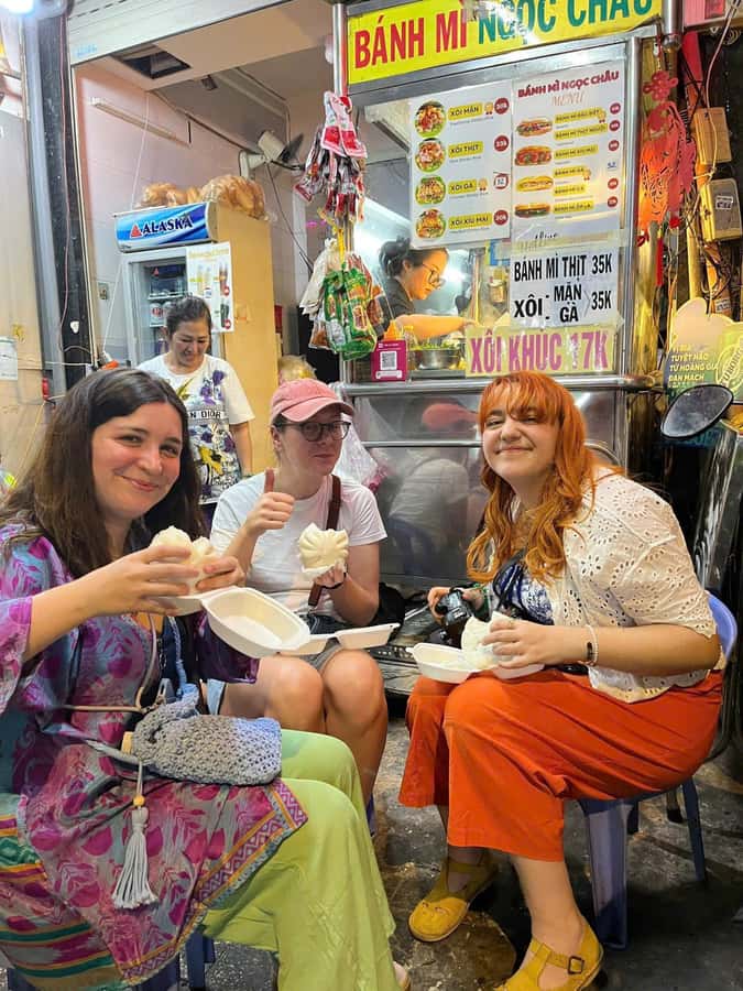 Ho Chi Minh: Local Food Tour by Scooter with Vegan Option - Saigon by scooter: why this night-food plan works