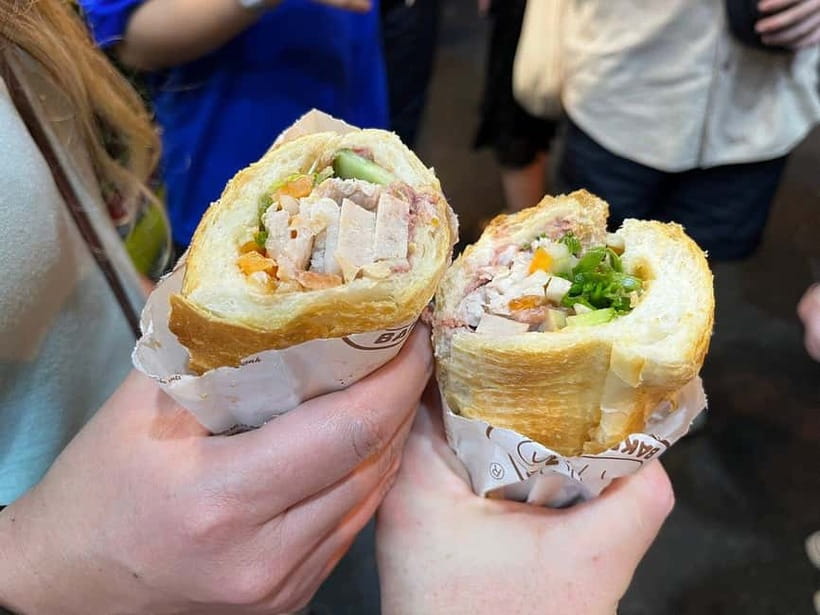 Ho Chi Minh: Original Walking Street Food Tour With Local - What you’ll actually eat: the 10 included dishes and drinks