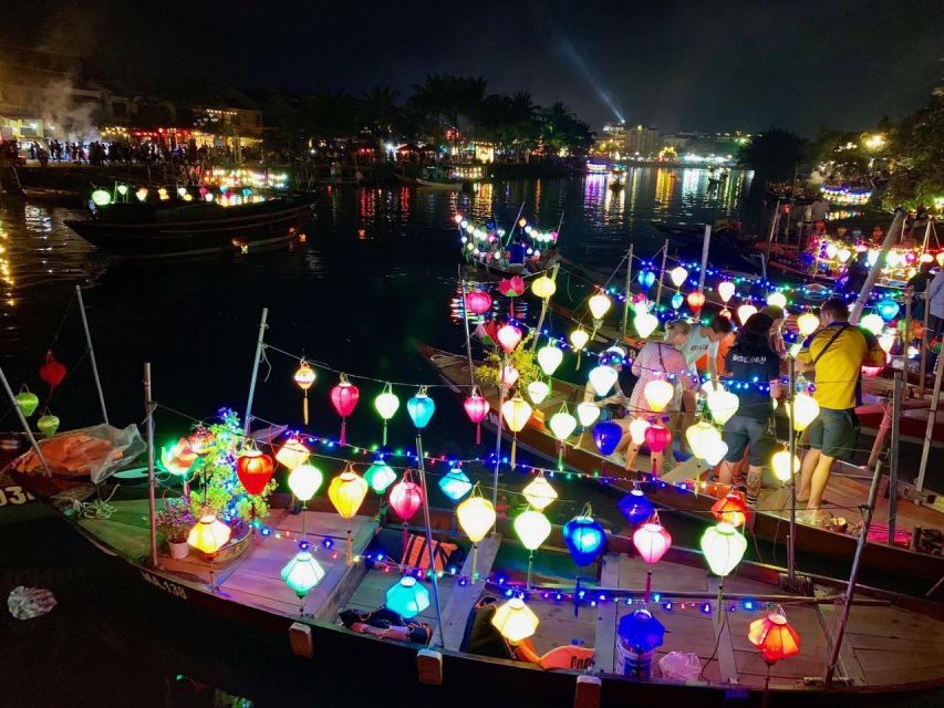 Hoi An: Evening Food Tour with 7 Tastings and Boat Trip - Old Town night walk and those iconic Hoi An dishes
