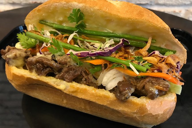 Hoi An Street Food Walking Tour with Tastings - Dinner + drink: where the tour stops being “snacks”