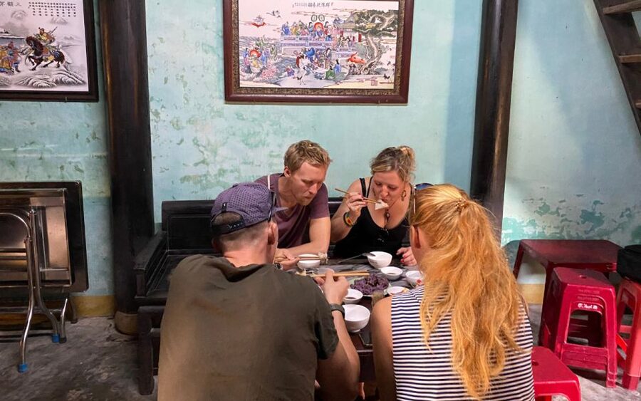 Hoi An Vegan Food Tour - Lantern Backstreets and Historic Houses: White Roses at a 300-Year Home