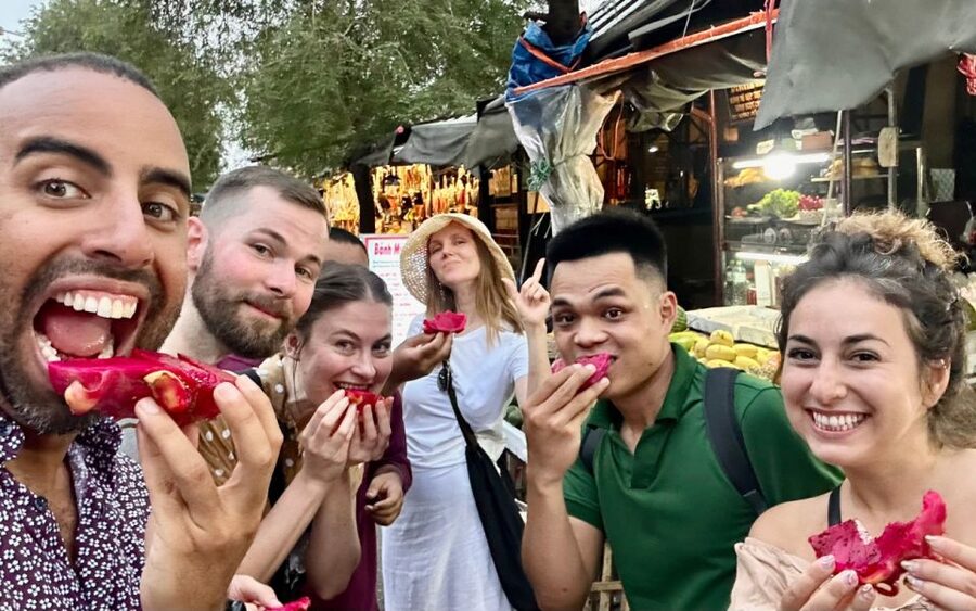 Hoi An Vegan Food Tour - Smoothie and Sweet Bites: Mango Cake, Smack Rice Cake, and Coconut Candy