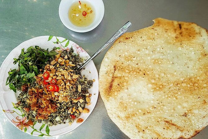 Hoi An Vespa Food Tour: Authentic & Exotic Food Culture - Stop 4 in Cam Châu: Bánh Mì Then Bánh Xèo (Crispy Pancakes)