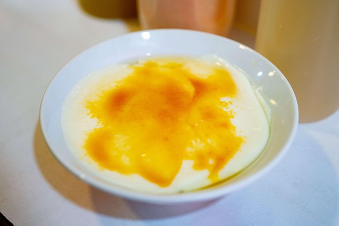Hong Kong Food Tour: Sham Shui Po District - Sham Shui Po on Foot: The Food Trail With Six Tasting Stops