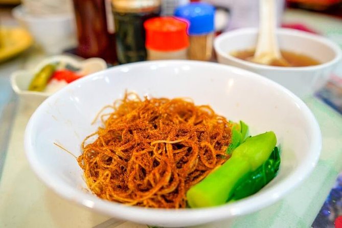 Hong Kong Food Tour: Sham Shui Po District - Apliu Street Market: Gadgets, Adaptors, and Side-Street Finds