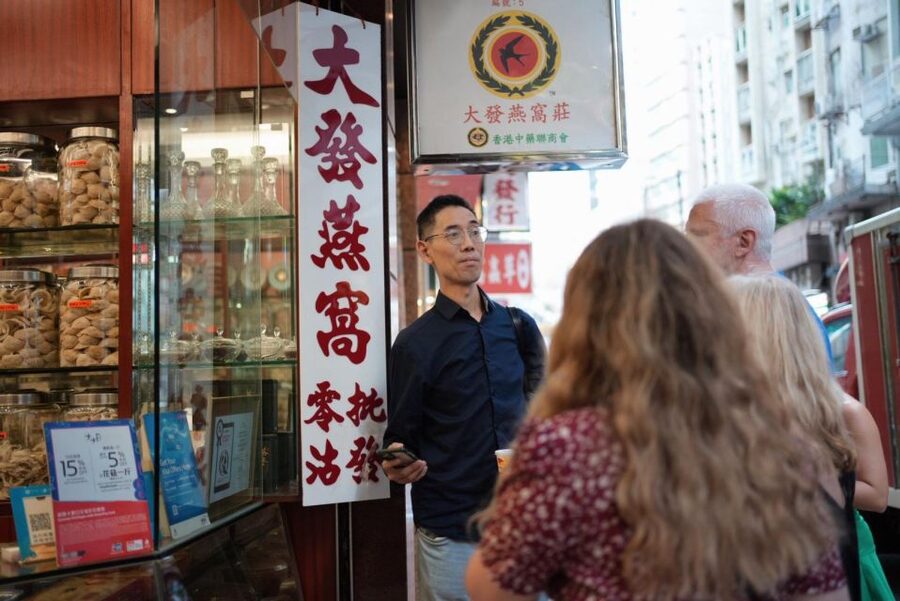 Hong Kong: Street Food Tasting Tour in Old Town Central - Central-Mid-Levels Escalators: guided walking with real city character