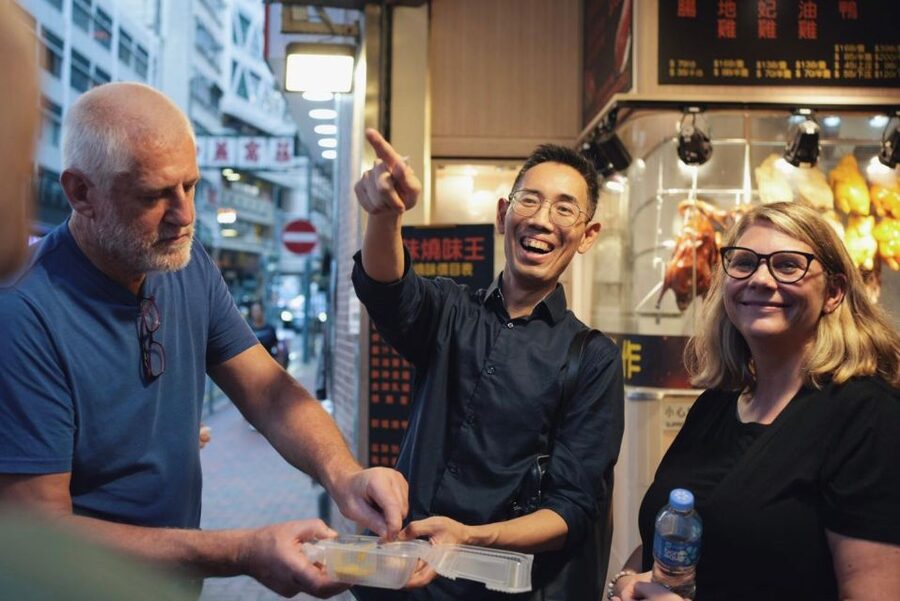 Hong Kong: Street Food Tasting Tour in Old Town Central - Sun Yuen Restaurant: a short tasting with big payoff potential