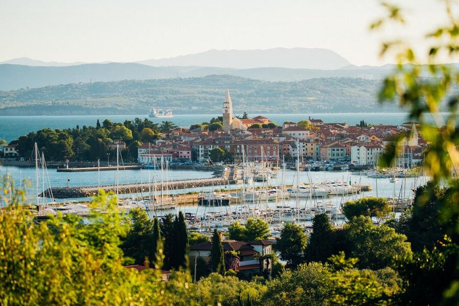Hop & Taste Slovenian Riviera Hop-On Hop-Off & Local Bites - Finding the meeting point at the Koper pier