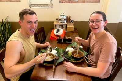 (HOT) Hanoi Guided Street Food and Train Street Tour with Local - The food: 6+ dishes, guided ordering, and smart pacing