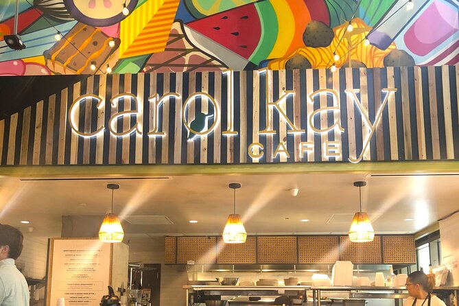 Houston Downtown Food Tour with 6 Tastings of Tradition & Fusion - Stop 5: Main Street street art, urban change, and the po’boy payoff