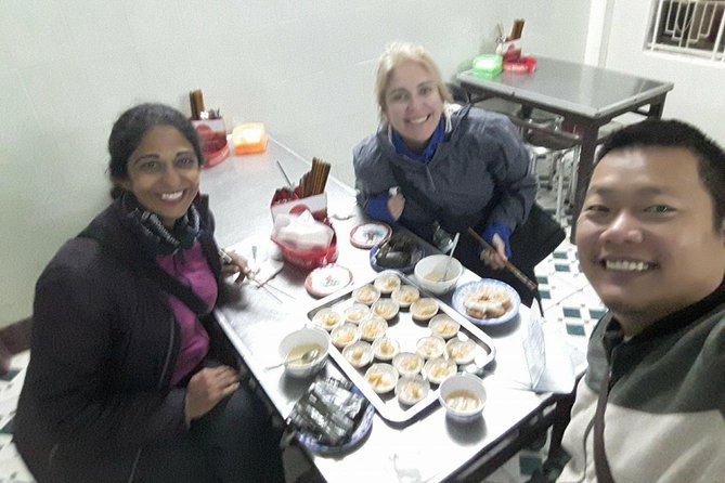 Hue Food Tour by Walking or Cyclo or Motorbike with Driver - Along the Perfume River branch: Han Mac Tu Street specialties