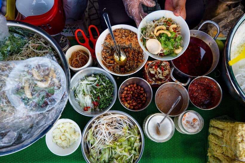 Hue: Guided Local Food Tour with Stories - Hue at Night: Food Stops That Also Teach You the City