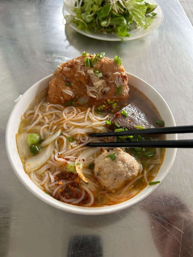 Hue: Guided Local Food Tour with Stories - The Guide Factor: The Part You’ll Feel After the Last Bite
