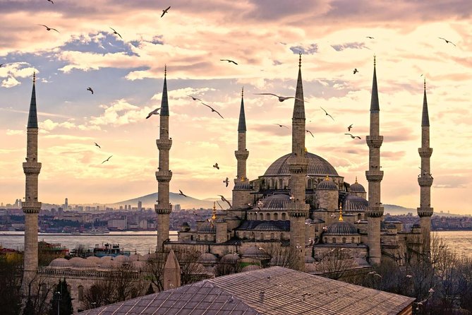 Istanbul Kadikoy Food Tour with 12+ Local Delicacies Tastings - Quick hits before you go