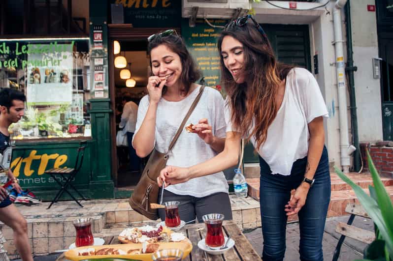 Istanbul: Private Guided Food Tour with 10 Tastings - Price and value: is $117 fair for 10 tastings?