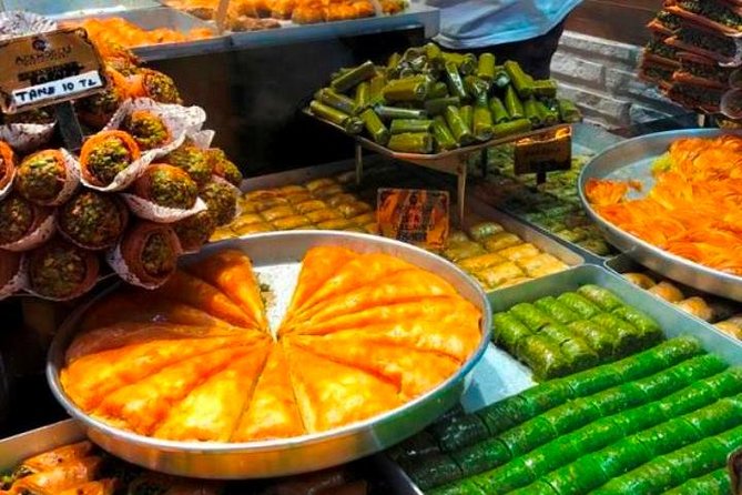 Istanbul Traditional Food Tour with Dinner on Off-Touristy-Path - Why the Bosphorus plus food works so well