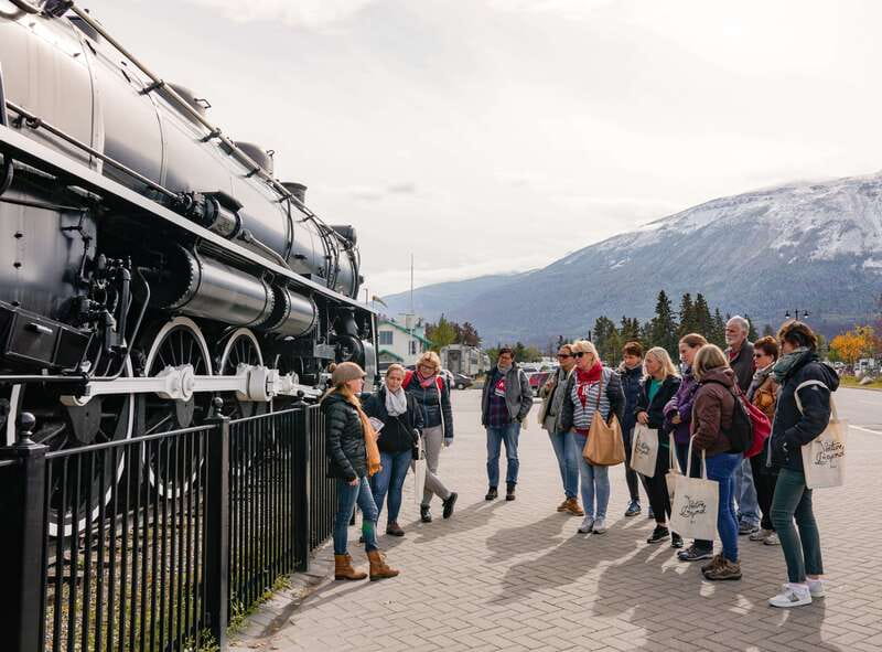 Jasper: Downtown Foodie Tour - Stop-by-stop rhythm: how the guide keeps it moving