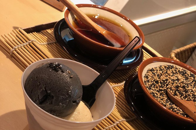 Kawaii Food Tour of Harajuku Tokyo - Start at Nescafé Harajuku: orientation in the middle of it all