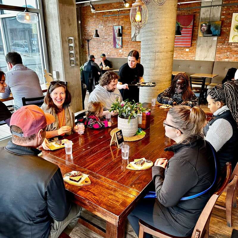 Kelowna: Walking Food Tour with 7 Tastings and 4 Drinks - Key things to know before you go