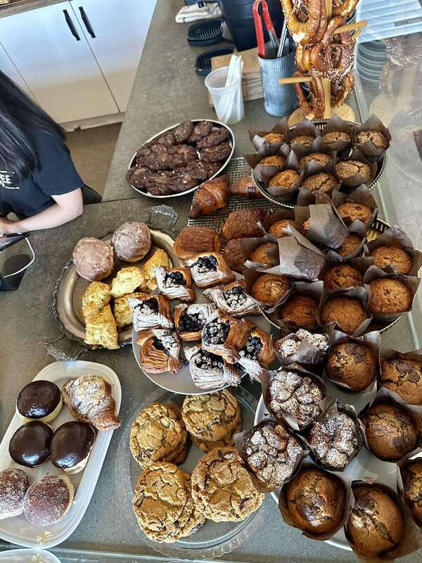 Kelowna: Walking Food Tour with 7 Tastings and 4 Drinks - Stop-by-stop: what each location adds to the experience