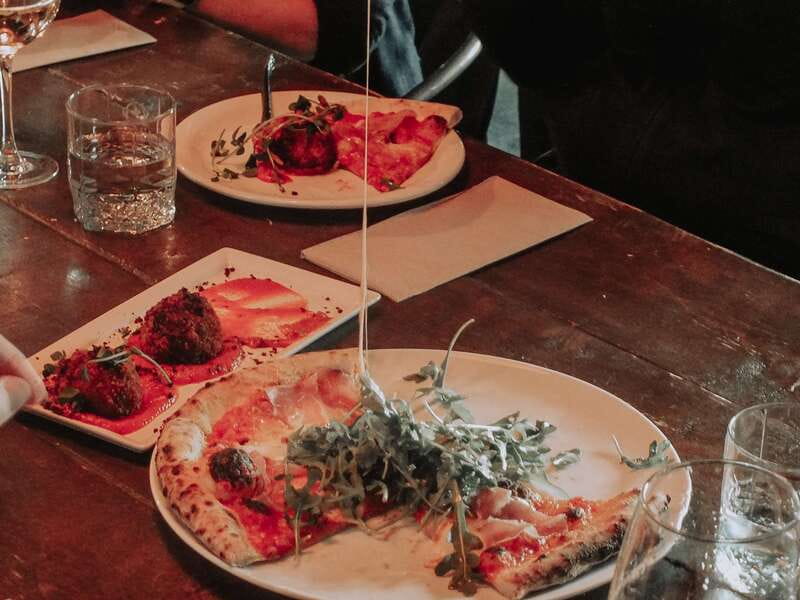 Kelowna: Walking Food Tour with 7 Tastings and 4 Drinks - Drinks included: adult, non-alcoholic, and family-friendly choices
