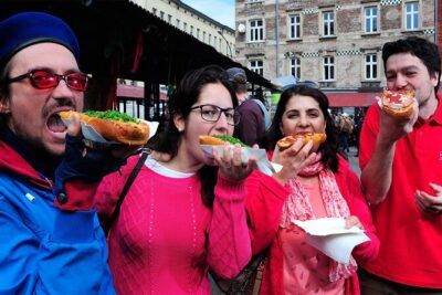 Krakow Food Tour by Foot: Polish Tastings in Old Town & Kazimierz - Following the Royal Way: Wawel Hill views and pierogi that actually hit