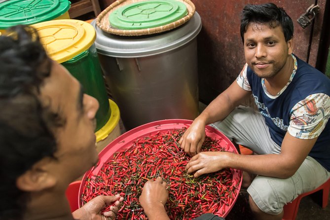 Kuala Lumpur Food Tour Through Chow Kit - Ordering and Eating Like a Local: Why This Tour Feels Personal
