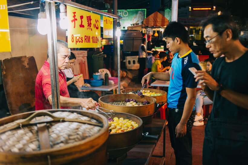 Kuala Lumpur: Local Street Food Night Tour - Mamak SK Corner: paper dosa and teh tarik