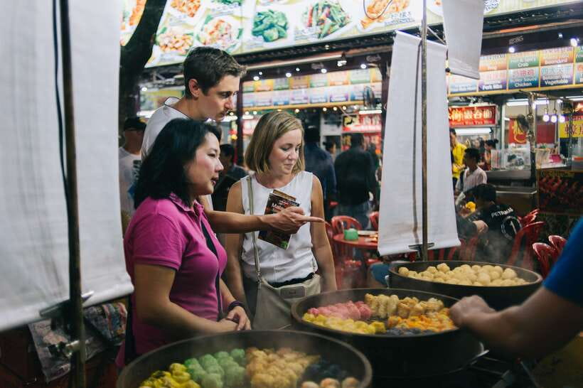 Kuala Lumpur: Local Street Food Night Tour - What $69 buys you in 150 minutes (and what it doesn’t)