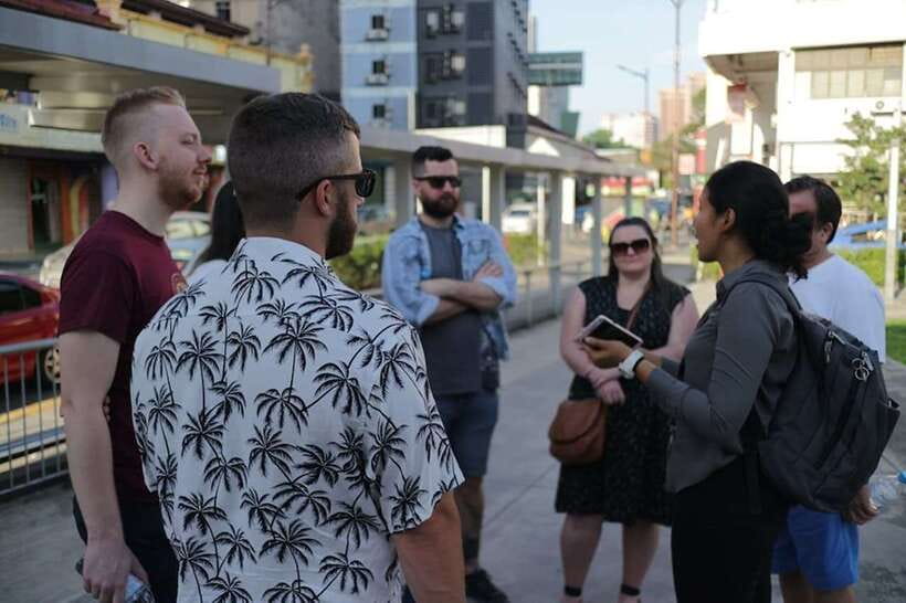 Kuala Lumpur: Nightlife Street Food Tour with 6 Tastings - Lot 10 Hutong: cendol at a multi-generational food court
