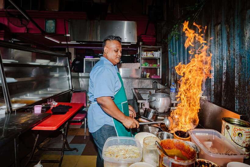 Kuala Lumpur: Sambal Street Food Tour with 15+ Tastings - A Street Food Tour Built for Eating, Not Standing Around