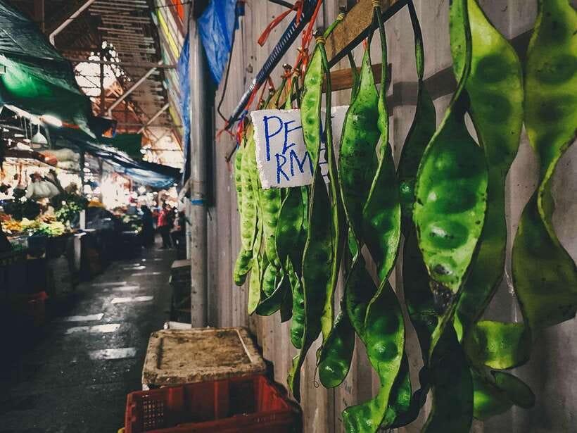 Kuala Lumpur: Sambal Street Food Tour with 15+ Tastings - Meeting Point and How the Tour Gets You Moving