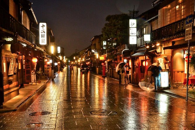 Kyoto Evening Gion Food Tour Including Kaiseki Dinner - Shirakawa and Hanamikoji: a calmer side of Gion with real context