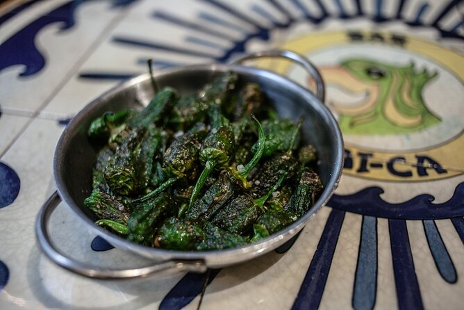 La Barceloneta Tapas & Wine & Drinks Tour in Barcelona - The food plan: why four stops is the sweet spot