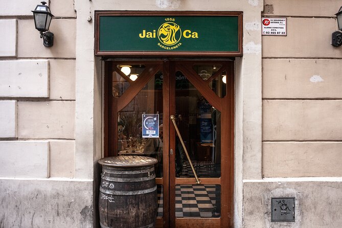 La Barceloneta Tapas & Wine & Drinks Tour in Barcelona - Stop 2: Bar Bitacora for vermouth, patatas bravas, and croquettes