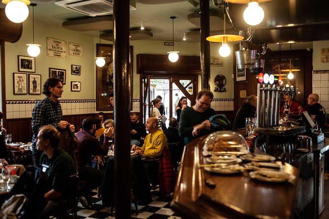 La Barceloneta Tapas & Wine & Drinks Tour in Barcelona - Stop 4: L’Òstia for mussels, sardines, and the Barceloneta bomb