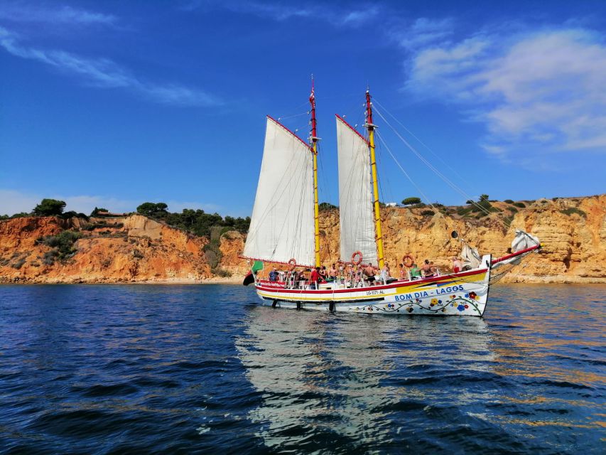 Lagos: Ponta Piedade Sail & Caves Cruise w/Portuguese Tapas - Crew and Safety: Why People Keep Bringing Up the Staff Names