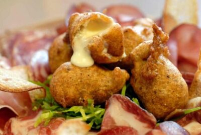 Lake Como: Food Walking Tour - What You Taste: Wine, Street Pizza, Polenta, Sciat, and Gelato