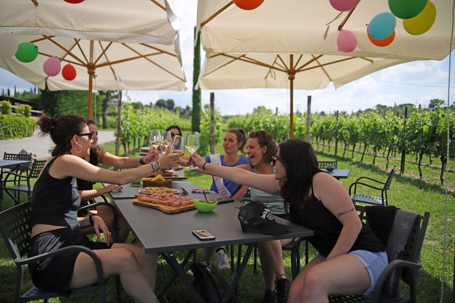 Lake Garda: Wine and Food Tastings in the Vineyards - Garda Olive Oil on Toast: The Moment You’ll Remember