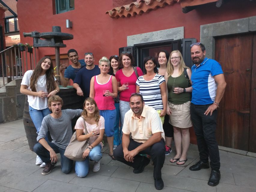Las Palmas: Private Old City Guided Walking Tour with Tapas - Why Triana and Vegueta are the best place to start
