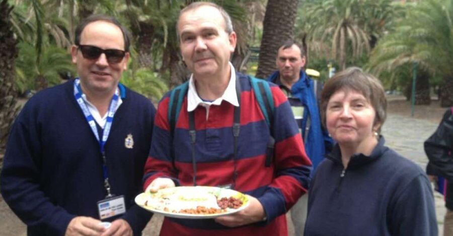 Las Palmas: Private Old City Guided Walking Tour with Tapas - Walking the Old City: Columbus House to the Cathedral
