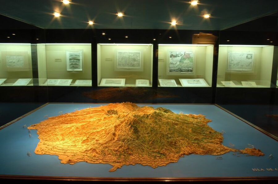 Las Palmas: Private Old City Guided Walking Tour with Tapas - FAQ