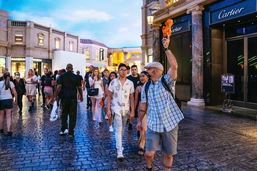 Las Vegas Strip: Foodie Walking Tour - Andrew Weil pizza and the Anti-Inflammatory Food Pyramid idea