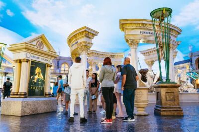 Las Vegas Strip: Foodie Walking Tour - From pub bites to Giada-style gelato and boozy sorbet