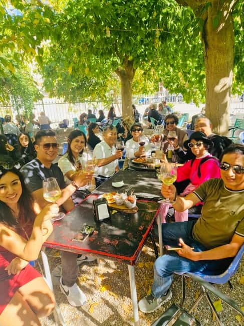 Lecce: Guided Street Food Walking Tour with Food and Wine - Piazza Sant’Oronzo: Snack Break in Lecce’s Main Square