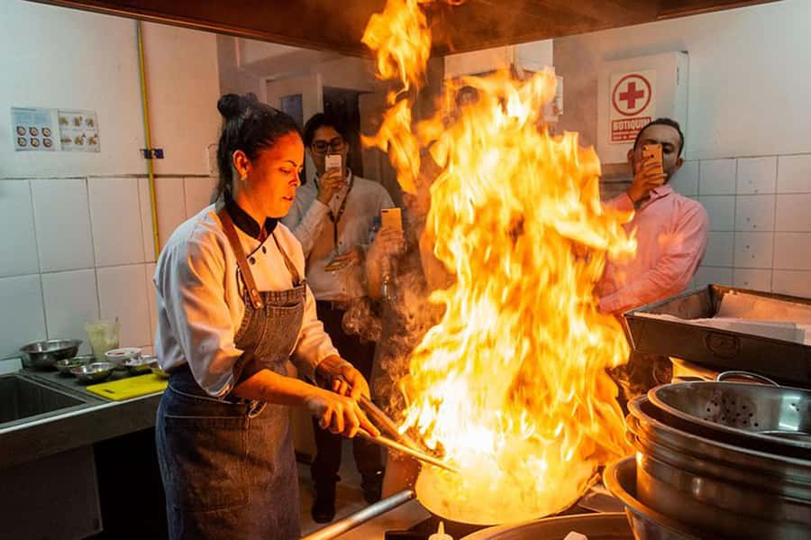 Lima: Ultimate Peruvian Food Tour - Watching ceviche and lomo saltado take shape
