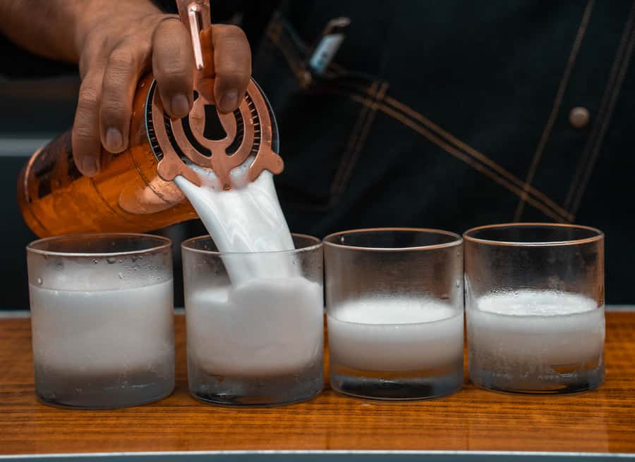 Lima: Ultimate Peruvian Food Tour - Local bakery and restaurant stops: how the flavors build