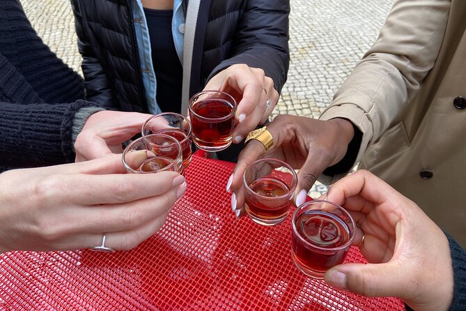 Lisbon Foodies Small-Group Walking Tour - The menu reality: what you’ll eat and drink